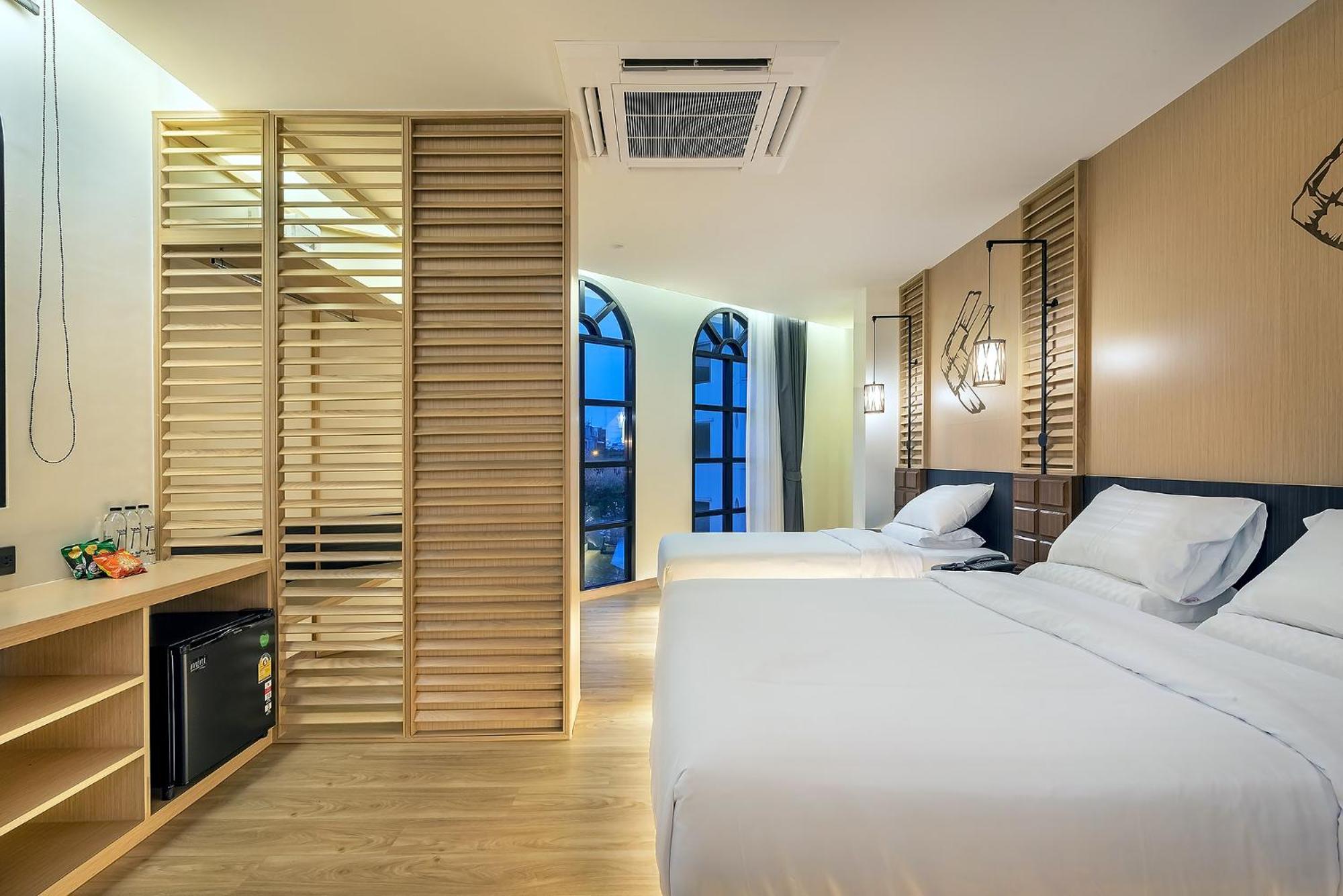 Хостел Phra Nakhon Poshtel Бангкок Номер фото
